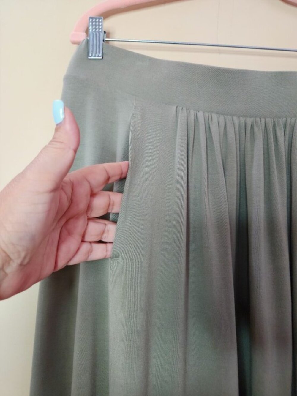 Chico’s Maxi Skirt Pockets Pale Sage Green Pull On Sz 2/large Boho Lagenlook - Picture 6 of 11